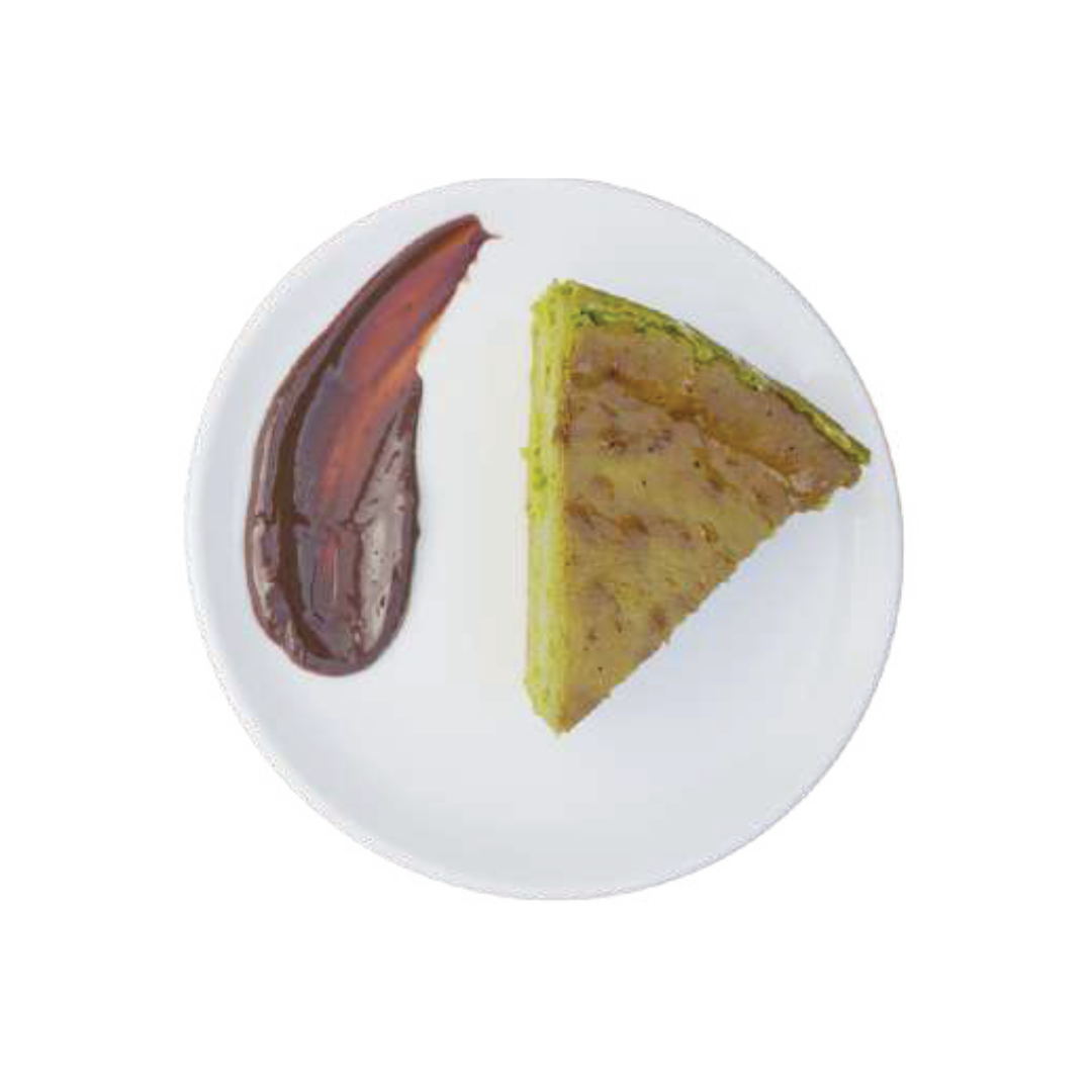 BURNT CHEESE MATCHA CAKE